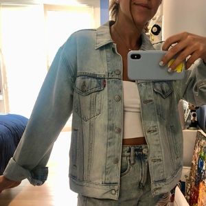 Levi’s Jean Jacket - light wash denim